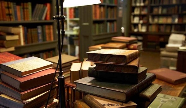 Buku di Rumah Penting dalam Menentukan Tingkat Pendidikan Anak